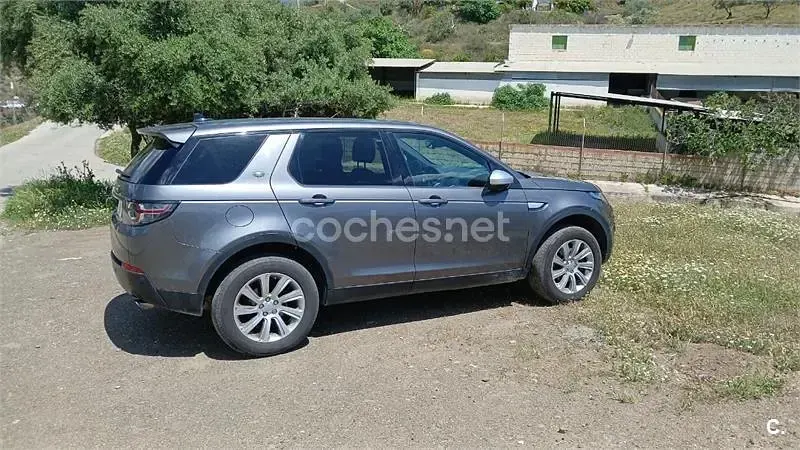 Usado Land Rover Discovery Sport HSE 180 CV (132 kW) 2016 Gris / plata SUV
