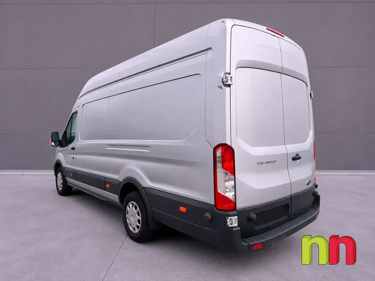 Usado Ford Transit 130 CV (95 kW) 2019 Gris Van