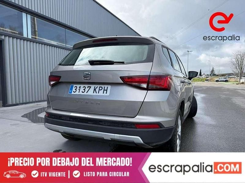 Usado Seat Ateca Style Plus 115 CV (84 kW) 2018 Gris / plata SUV
