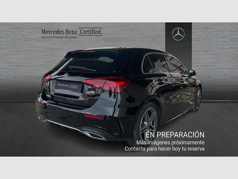 Usado Mercedes A180 136 CV (100 kW) 2025 Negro Berlina