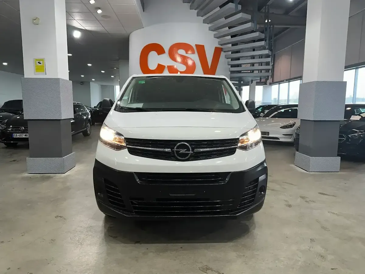 Usado Opel Vivaro 120 CV (88 kW) 2021 Blanco Monovolumen