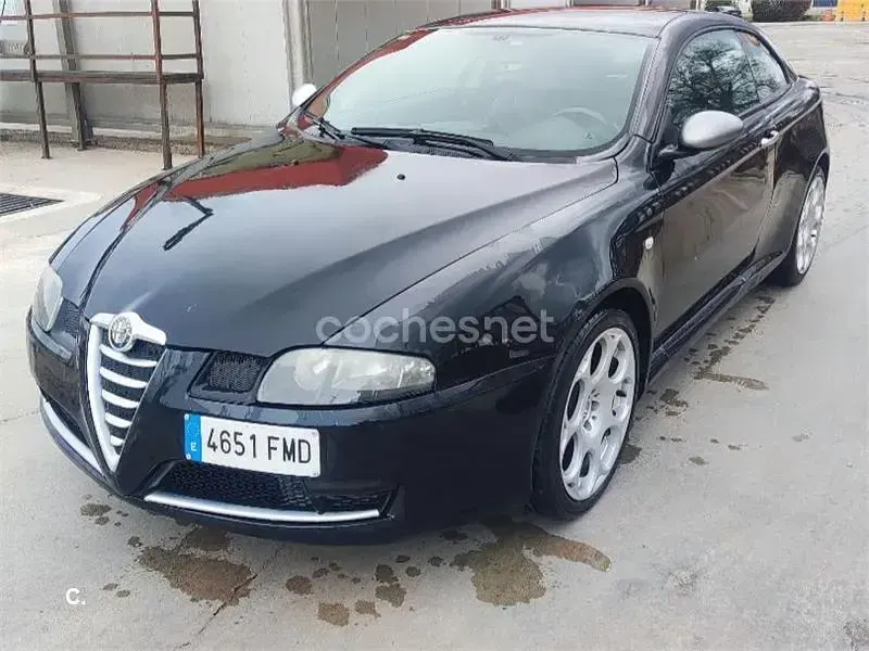 Usado Alfa Romeo GT 165 CV (121 kW) 2007 Negro Coupe