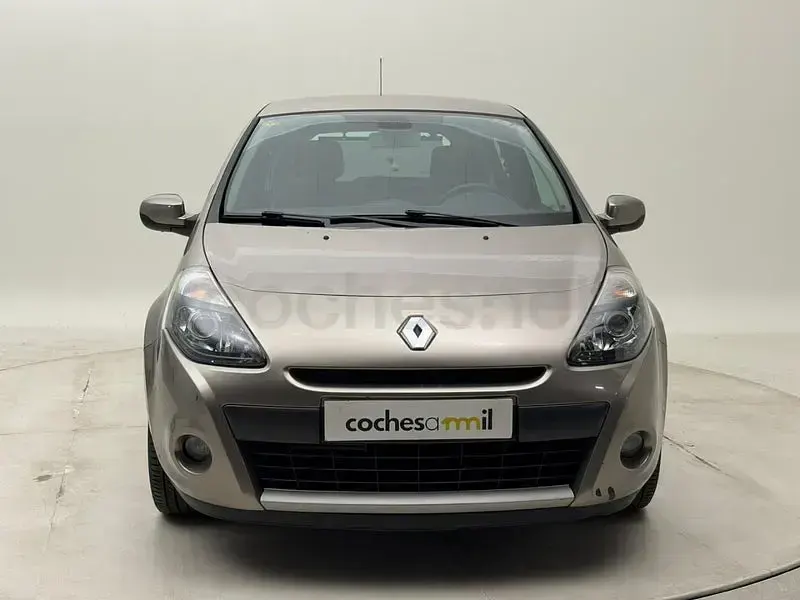 Usado Renault Clio II Exception 85 CV (62 kW) 2009 Beige Berlina