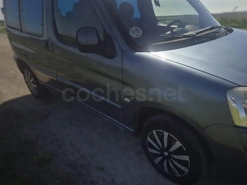 Usado Citroën Berlingo 90 CV (66 kW) 2008 Gris / plata Monovolumen