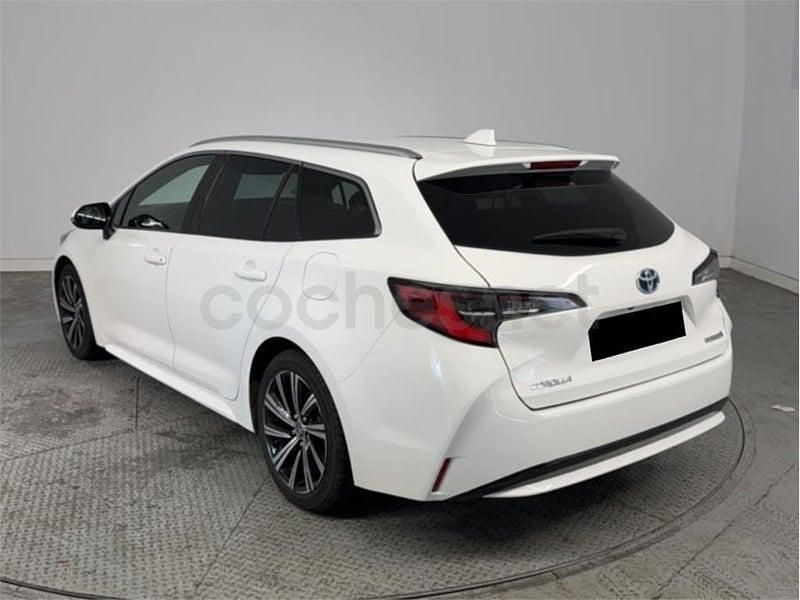 Usado Toyota Corolla Style 122 CV (89 kW) 2022 Blanco Familiar