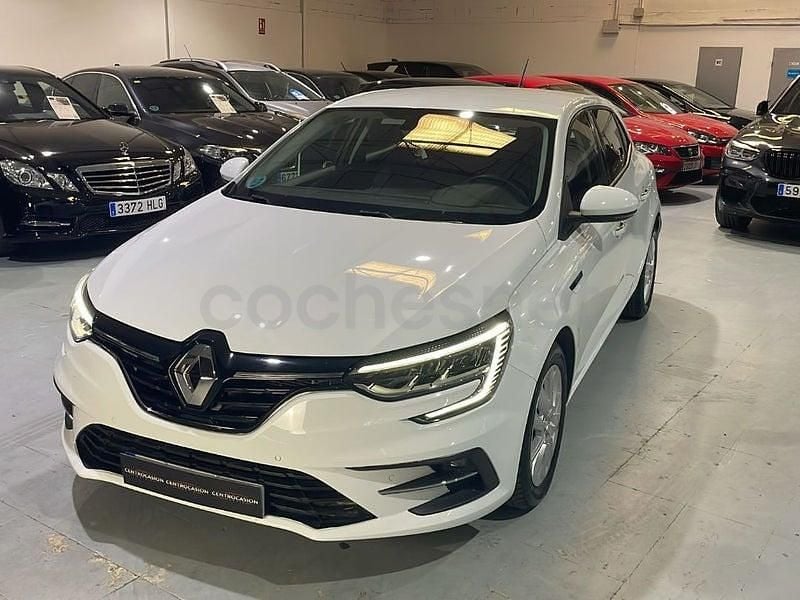 Usado Renault Mégane IV Business 115 CV (84 kW) 2022 Blanco Berlina