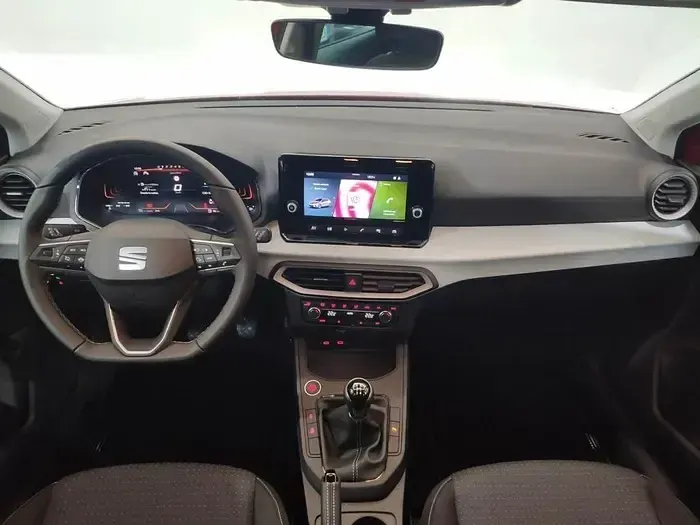 Usado Seat Ibiza Style 80 CV (58 kW) 2025 Rojo Utilitario