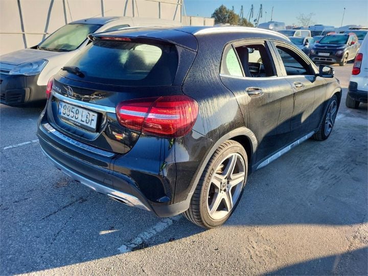 Usado Mercedes GLA200 136 CV (100 kW) 2019 Negro SUV