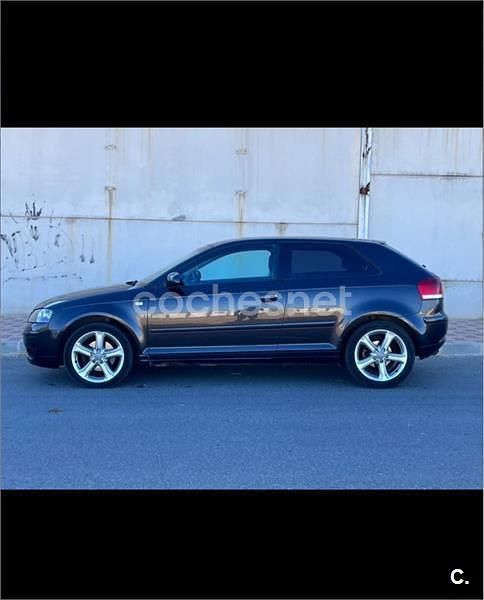 Negro Usado 2009 Audi A3 Ambition Berlina | 5450 € (Buen precio) - Imagen 1/4