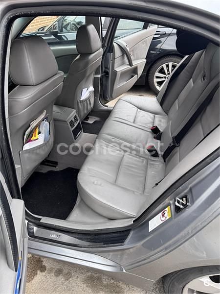 Usado BMW 530 193 CV (141 kW) 2004 Gris / plata Berlina
