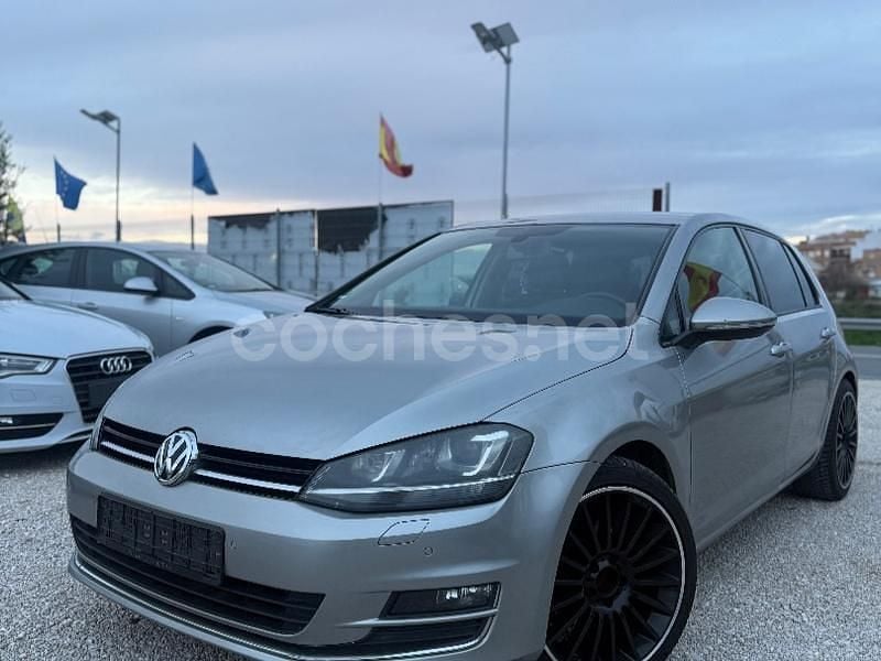 Gris / plata Usado 2014 VW Golf Sportline Berlina | 12.500 € (Precio justo) - Imagen 1/4