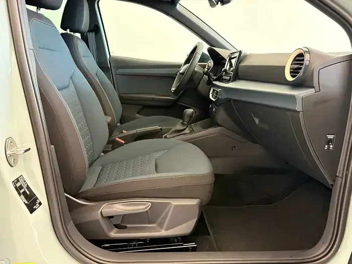 Nuevo Seat Arona Style Plus 115 CV (84 kW) 2026 Verde SUV