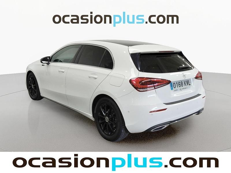 Usado Mercedes A180 116 CV (85 kW) 2019 Blanco Utilitario