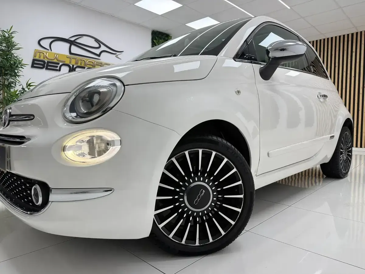 Usado Fiat 500 Mirror 69 CV (50 kW) 2018 Blanco Utilitario