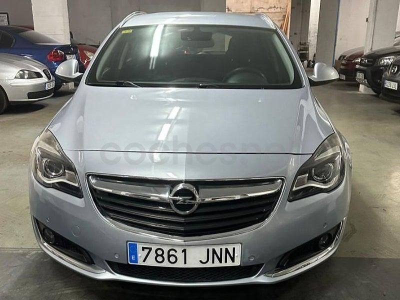 Usado Opel Insignia Business 136 CV (100 kW) 2016 Gris / plata Familiar