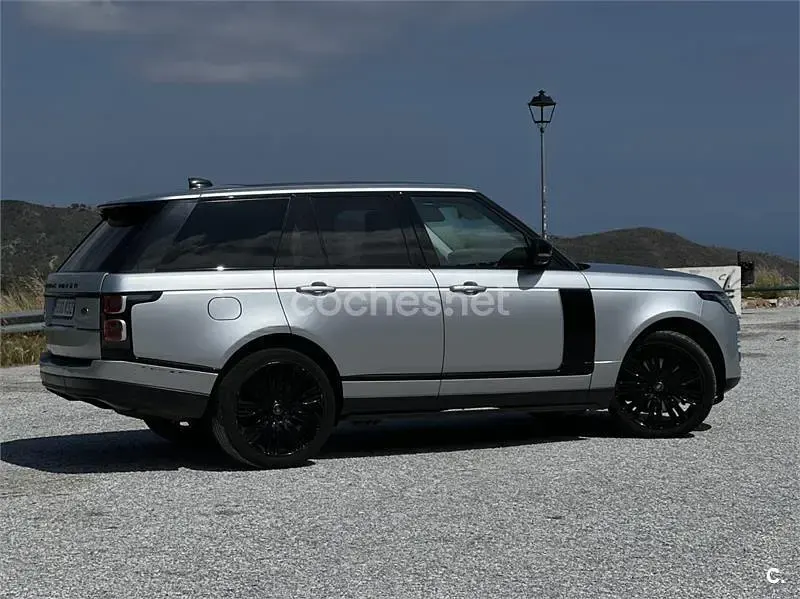 Usado Land Rover Range Rover Autobiography 339 CV (249 kW) 2019 Gris / plata SUV