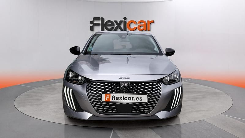 Usado Peugeot 208 Allure 110 CV (80 kW) 2025 Blanco Utilitario