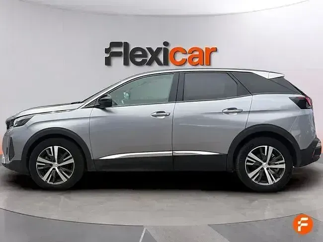 Usado Peugeot 3008 Allure 130 CV (95 kW) 2023 Gris SUV