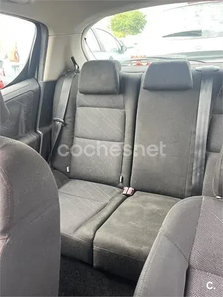 Usado Peugeot 207 110 CV (80 kW) 2006 Negro Berlina