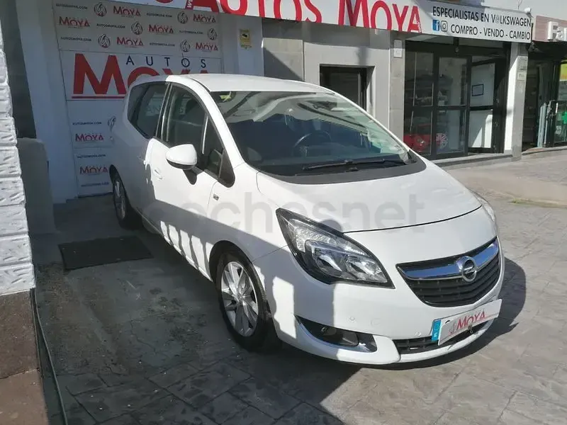 Usado Opel Meriva Excellence 140 CV (102 kW) 2016 Blanco Monovolumen