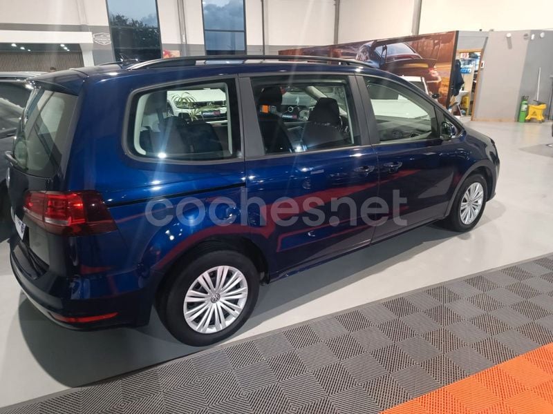 Usado VW Sharan Advance 150 CV (110 kW) 2018 Azul Monovolumen