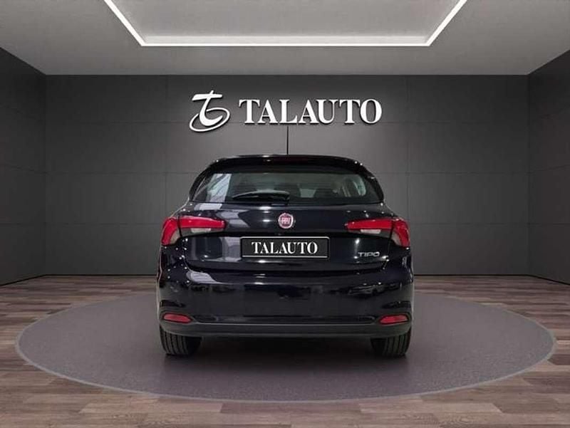 Usado Fiat Tipo Lounge 120 CV (88 kW) 2017 Negro Berlina