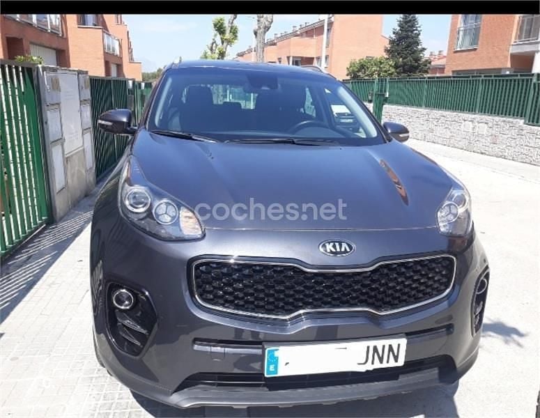 Usado Kia Sportage 115 CV (84 kW) 2016 Gris / plata SUV