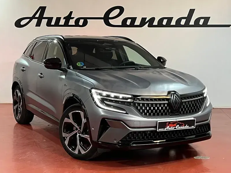 Usado Renault Austral Iconic Esprit Alpine 200 CV (147 kW) 2024 Gris / plata SUV
