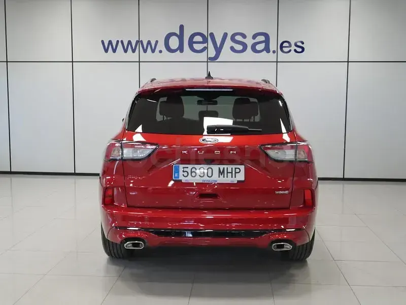 Usado Ford Kuga ST-Line 190 CV (139 kW) 2023 Rojo SUV