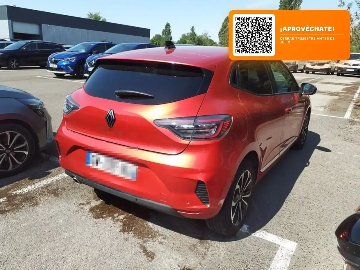 Usado Renault Clio Techno 91 CV (66 kW) 2024 Rojo Utilitario