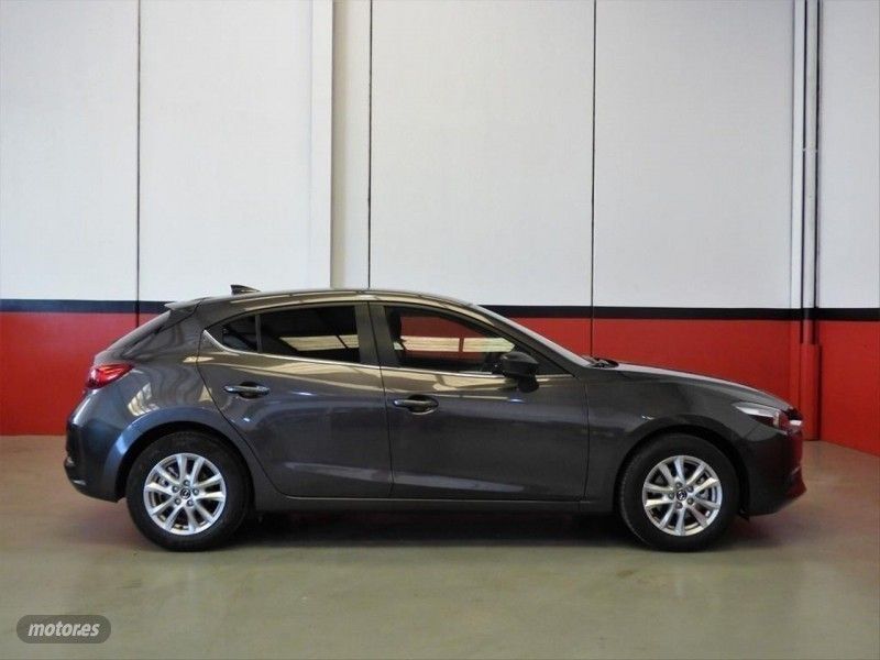 Usado 2018 Mazda 3 2.0 Benzin 165 CV (15.950 €) 46190 Ribaroja de