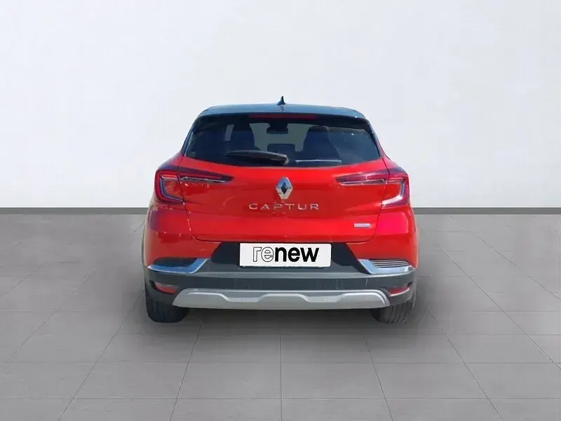 Usado Renault Captur Zen 145 CV (106 kW) 2022 Rojo SUV