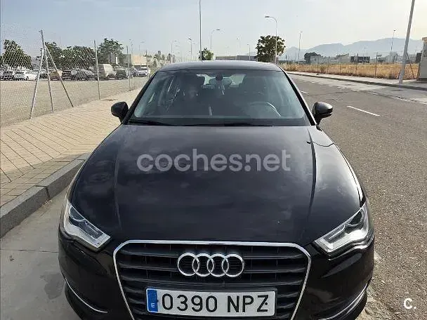 Usado Audi A3 110 CV (80 kW) 2015 Negro Berlina