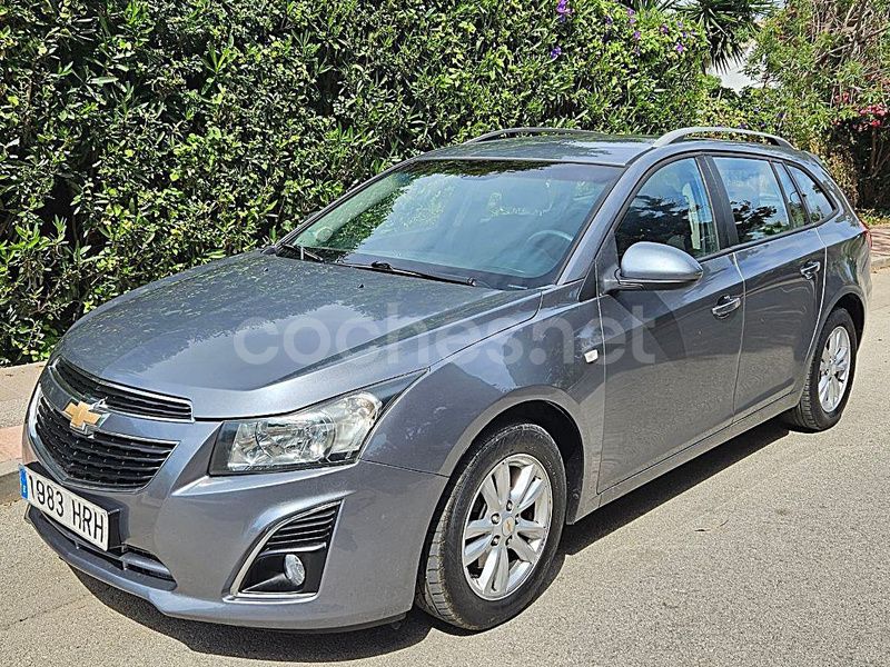 Gris Usado 2013 Chevrolet Cruze LTZ Familiar | 6050 € (Buen precio) - Imagen 1/4