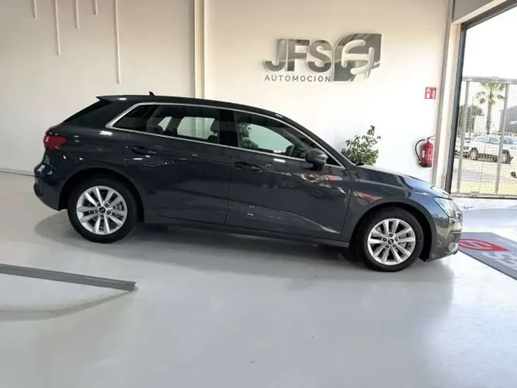 Usado Audi A3 Sportback 150 CV (110 kW) 2021 Gris Utilitario