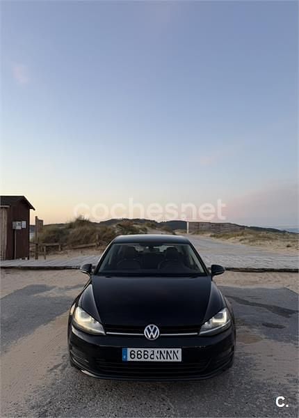 Usado VW Golf VII Edition 105 HP (77 kW) 2015 Preto Sedan
