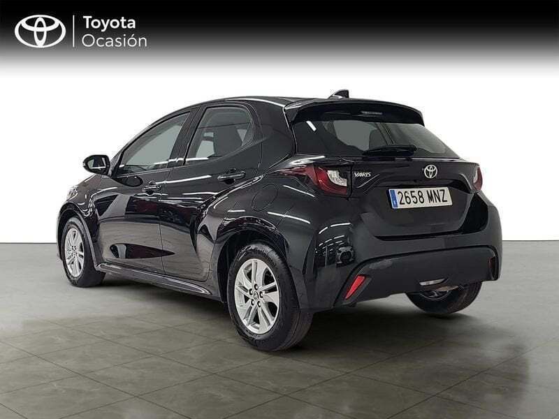 Usado Toyota Yaris Edition 125 CV (91 kW) 2024 Negro Berlina