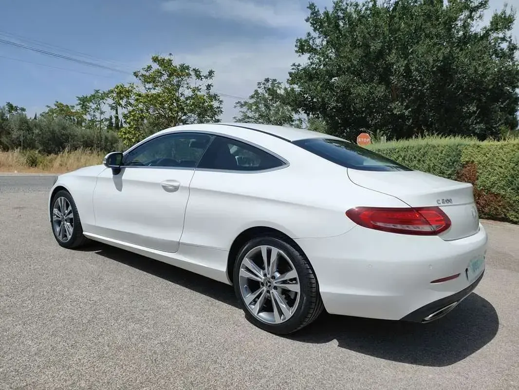 Usado Mercedes C200 184 CV (135 kW) 2017 Blanco Coupe
