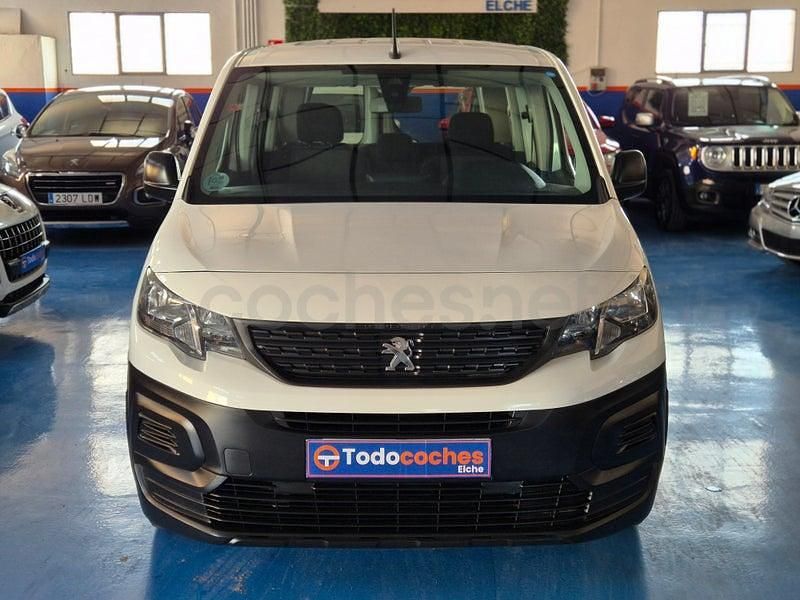 Usado Peugeot Rifter Access 100 CV (73 kW) 2019 Blanco Monovolumen