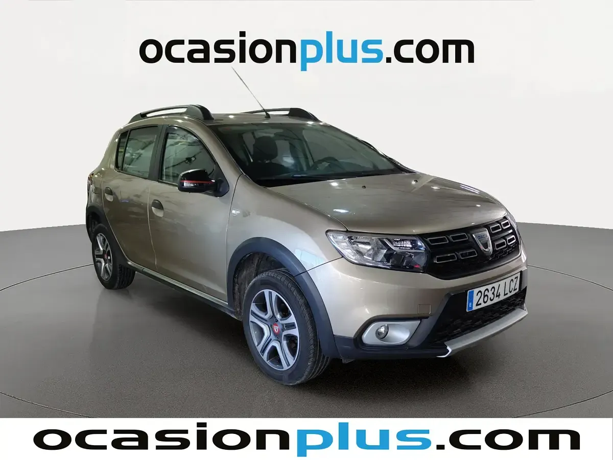 Usado Dacia Sandero 90 CV (66 kW) 2019 Beige Utilitario