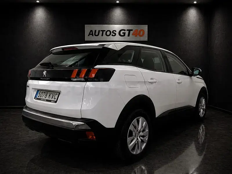 Usado Peugeot 3008 Active 130 CV (95 kW) 2019 Blanco SUV