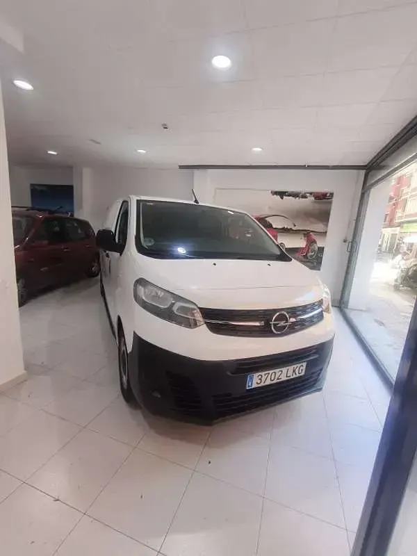 Usado Opel Vivaro 102 CV (75 kW) 2020 Blanco Monovolumen