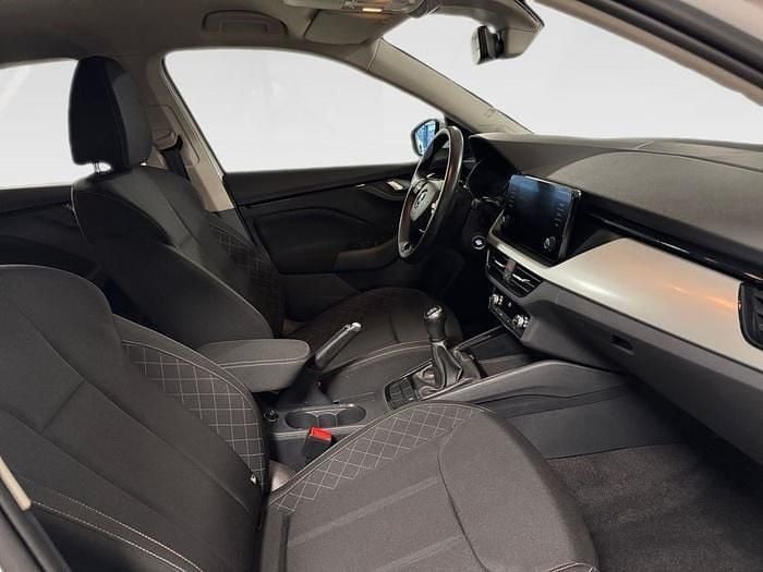 Usado Skoda Kamiq Ambition 110 CV (80 kW) 2023 Blanco SUV