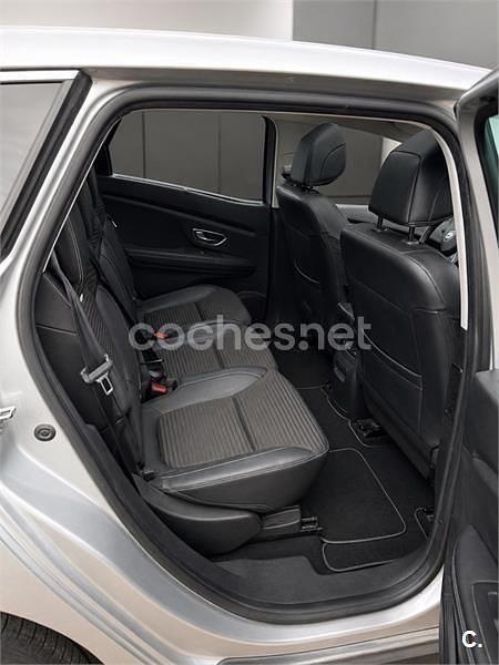 Usado Renault Scénic IV LIMITED 150 CV (110 kW) 2020 Gris / plata Monovolumen