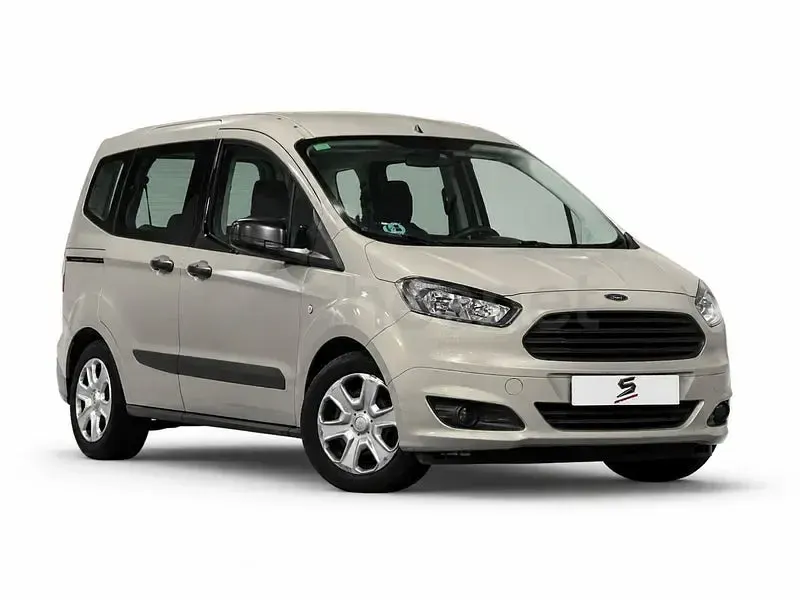 Usado Ford Tourneo Courier Trend 100 CV (73 kW) 2015 Beige Monovolumen