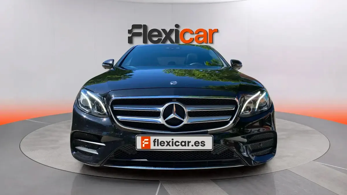 Usado Mercedes E220 194 CV (142 kW) 2019 Negro Berlina
