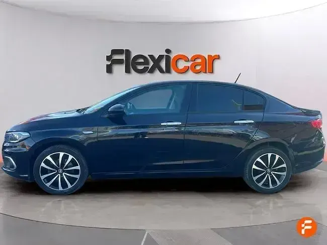 Usado Fiat Tipo Easy 95 CV (69 kW) 2019 Negro Berlina