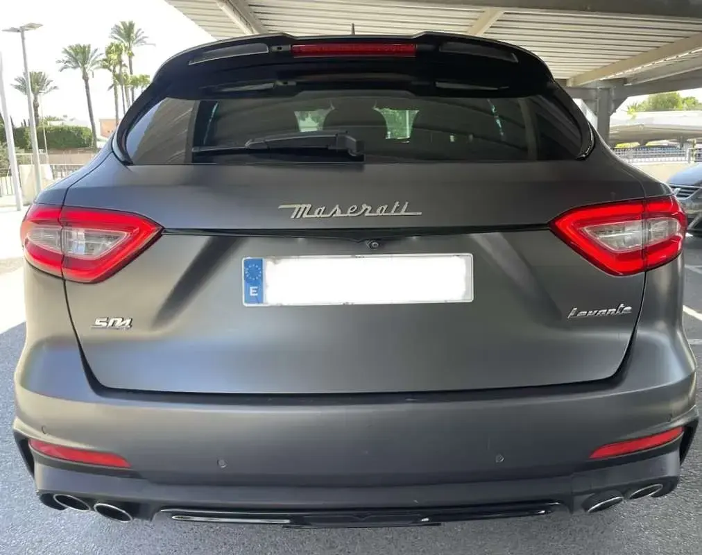 Usado Maserati Levante 430 CV (316 kW) 2018 Gris SUV