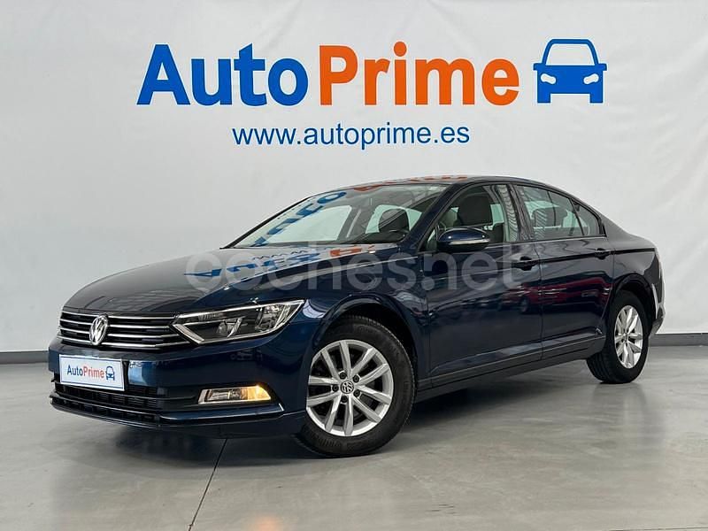 Azul Usado 2015 VW Passat Berlina | 12.470 € (Precio justo) - Imagen 1/4