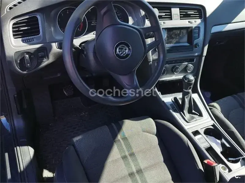 Käytetty VW Golf VII Edition 105 HP (77 kW) 2016 Harmaa Sedan